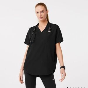 Figs Halle V-Neck Tunic Scrub Top